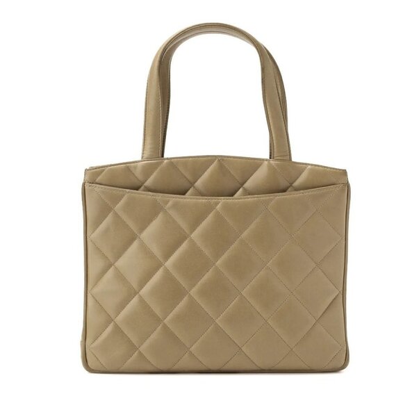 Authentic CHANEL CC Vintage Matelasse Turnlock Shoulder Bag Leather Beige Chain - Picture 4 of 12